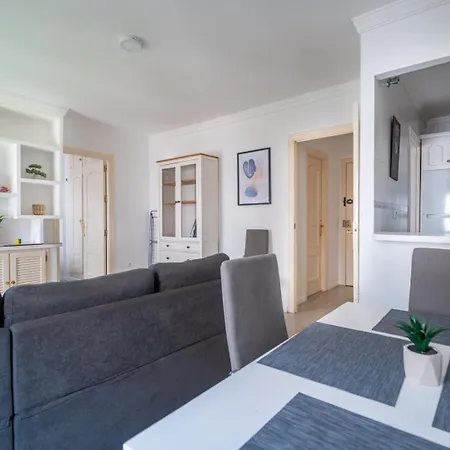 Centro Cabrera Apartman *